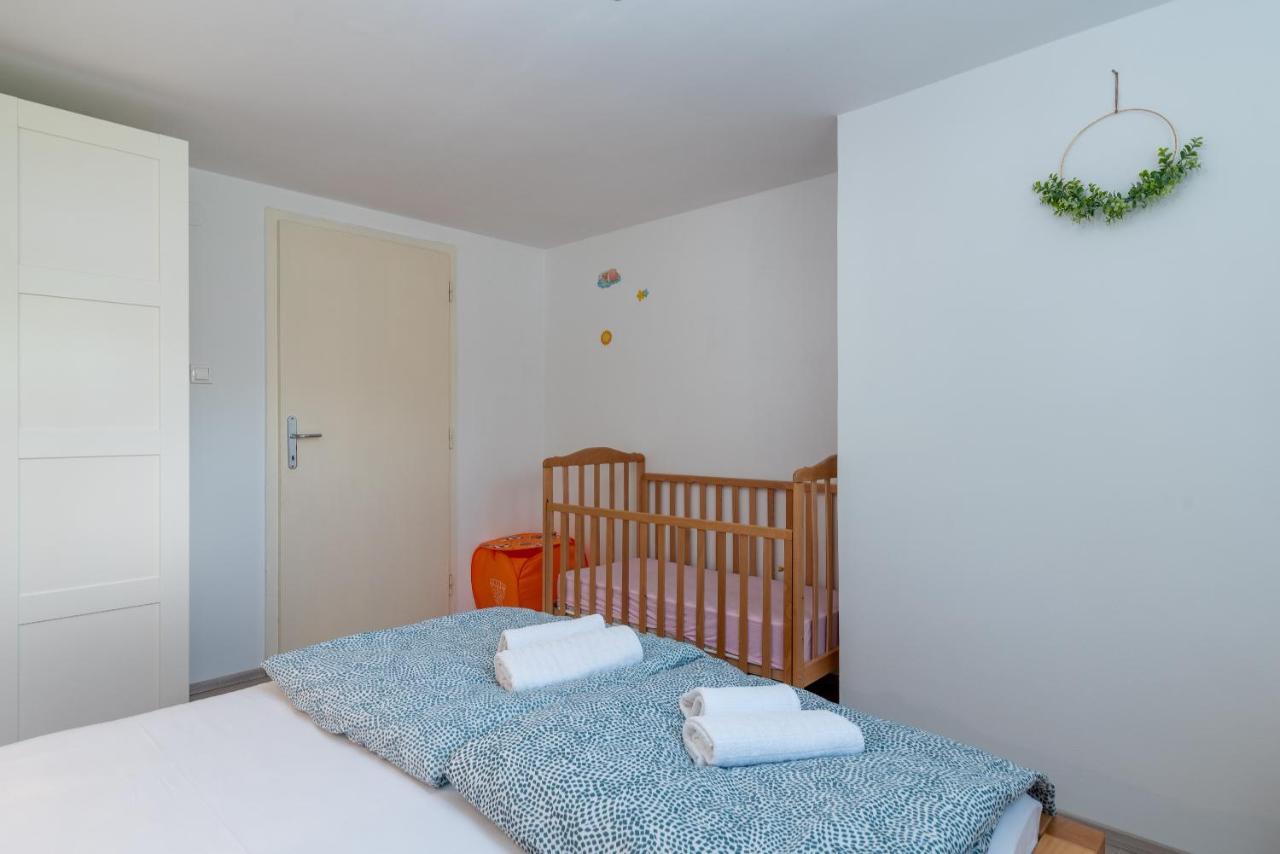 Apartment Hrabar Longo Trogir Ngoại thất bức ảnh