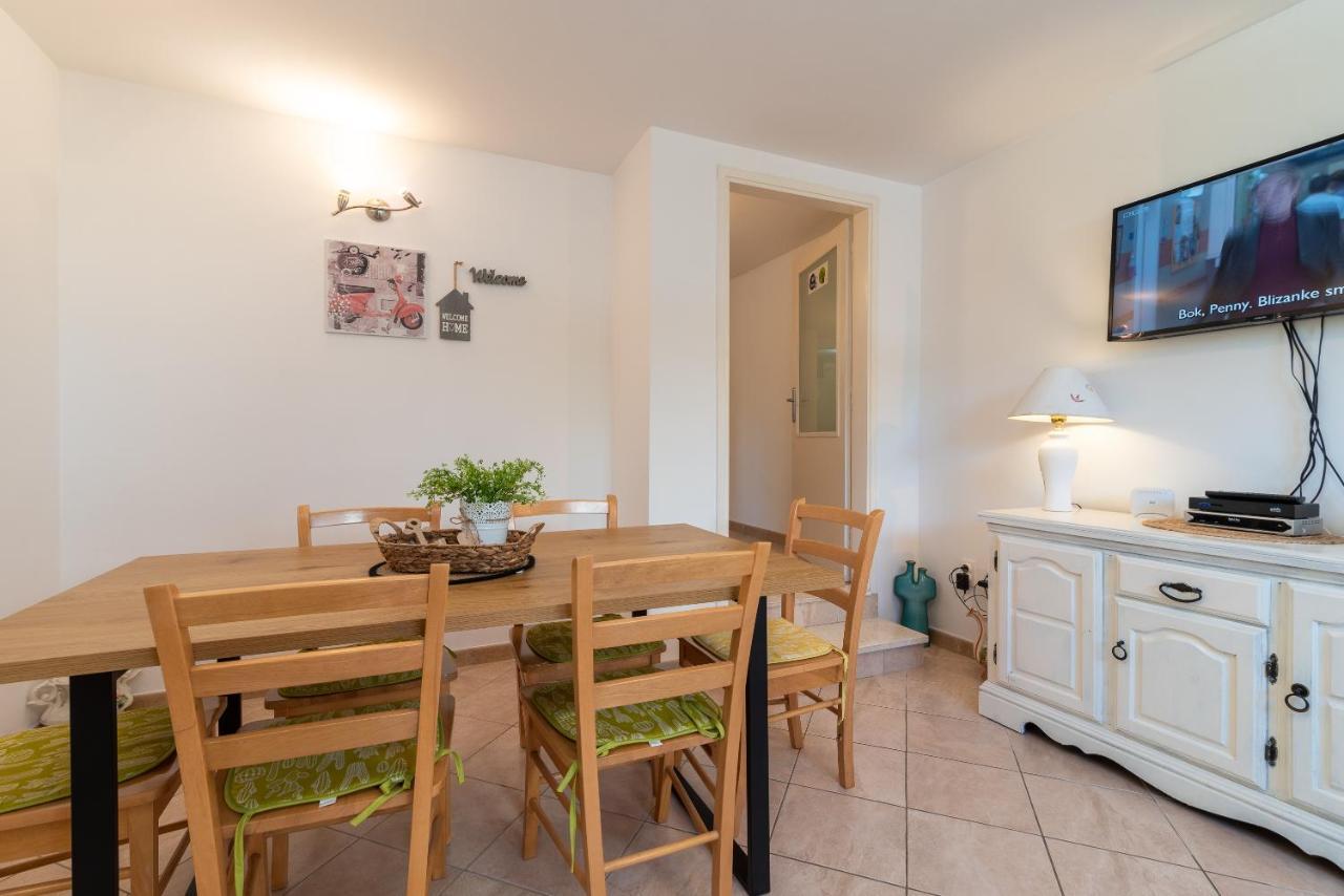 Apartment Hrabar Longo Trogir Ngoại thất bức ảnh
