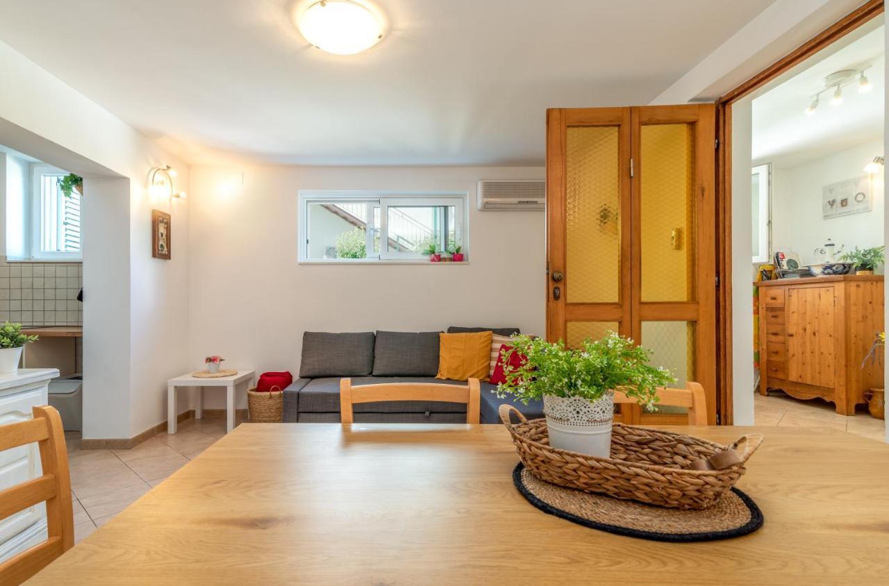 Apartment Hrabar Longo Trogir Ngoại thất bức ảnh